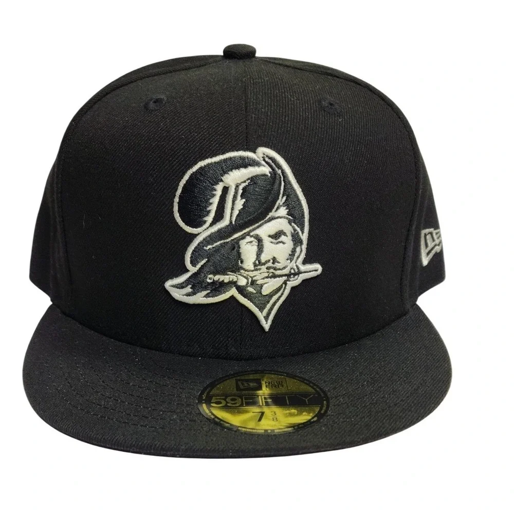 New Era 59FIFTY Tampa Bay Buccaneers Bucco Bruce Fitted Hat 7 3/8 Black NFL Cap